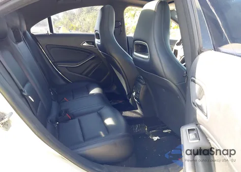 2014 Mercedes-Benz Cla 250 z USA, uszkodzony, nr VIN WDDSJ4EB3EN042198